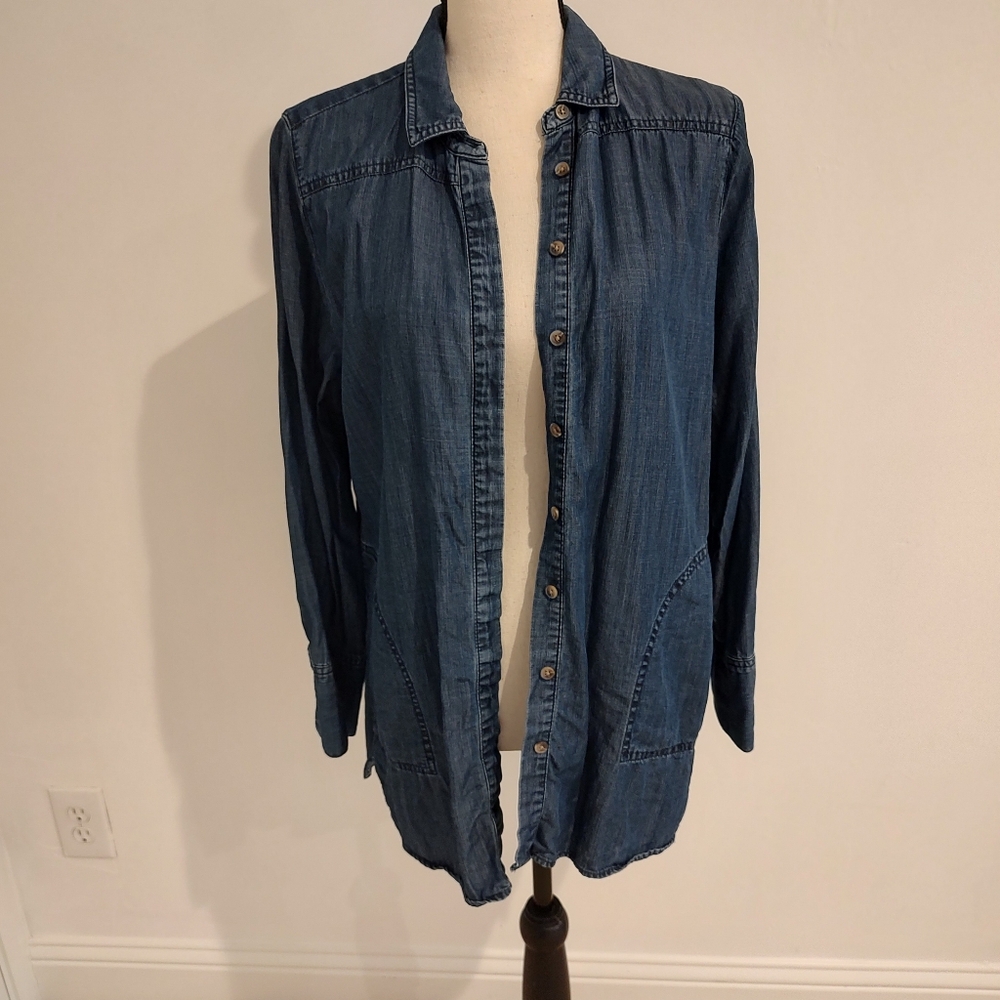 Chico's Touch of Cool Blue Denim Button-Up Tunic Shirt Pockets Size 8 Chico's 1 - Picture 3 of 9